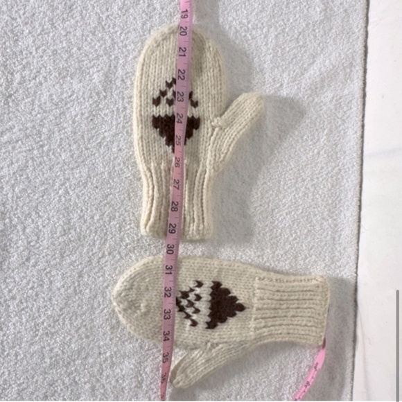 Vintage Hand Knit Cream Brown Mittens - Picture 4 of 4